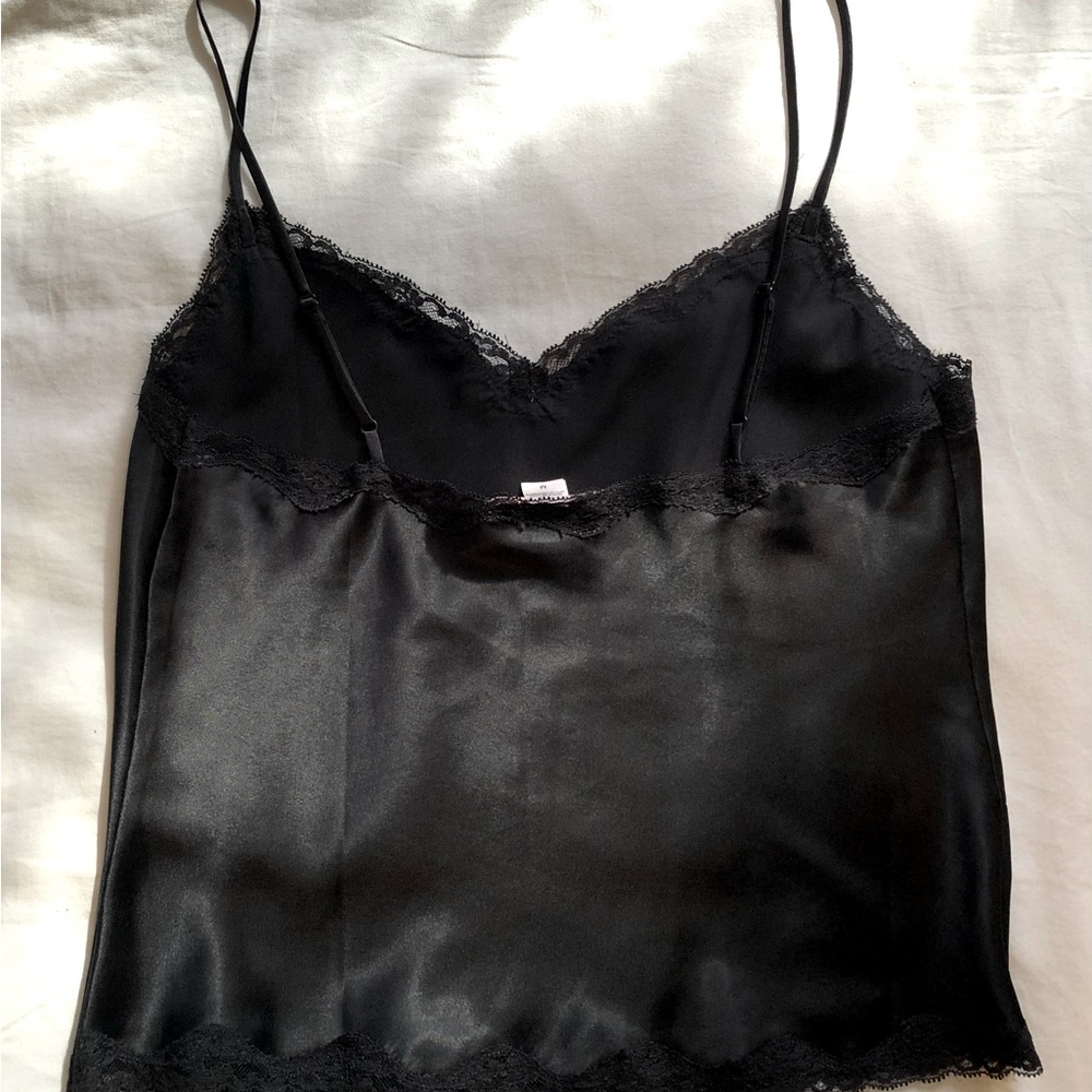 🔥Victoria’s Secret Silky Camisole🔥